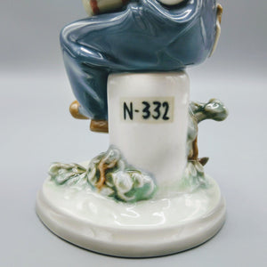 Vintage Lladro Boy Yawning Porcelain Figurine Retired #4870 No Box - Ellis  Antiques